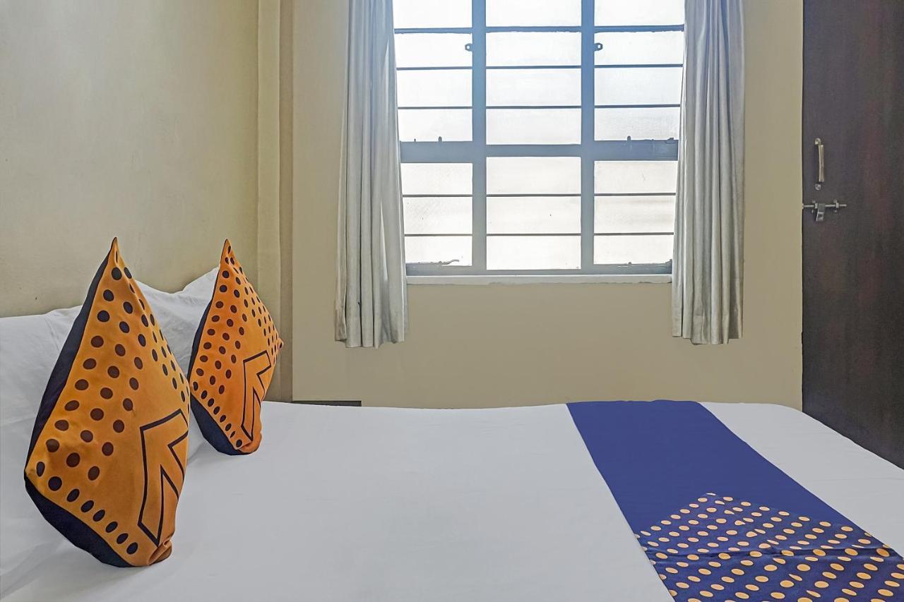 Oyo Flagship 75444 Hotel Kinara Lodging & Boarding Mangvadi Kültér fotó