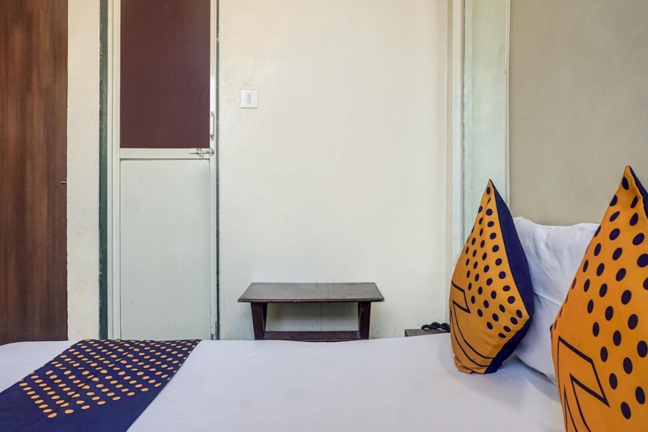 Oyo Flagship 75444 Hotel Kinara Lodging & Boarding Mangvadi Kültér fotó