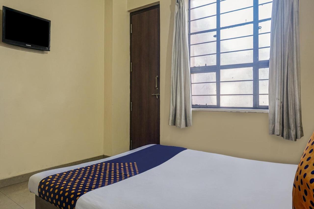 Oyo Flagship 75444 Hotel Kinara Lodging & Boarding Mangvadi Kültér fotó